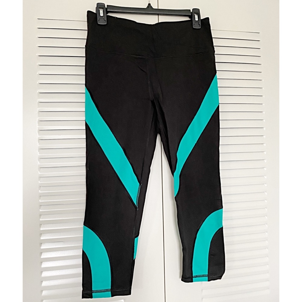 Black/Teal Victoria’s Secret Knockout Capri